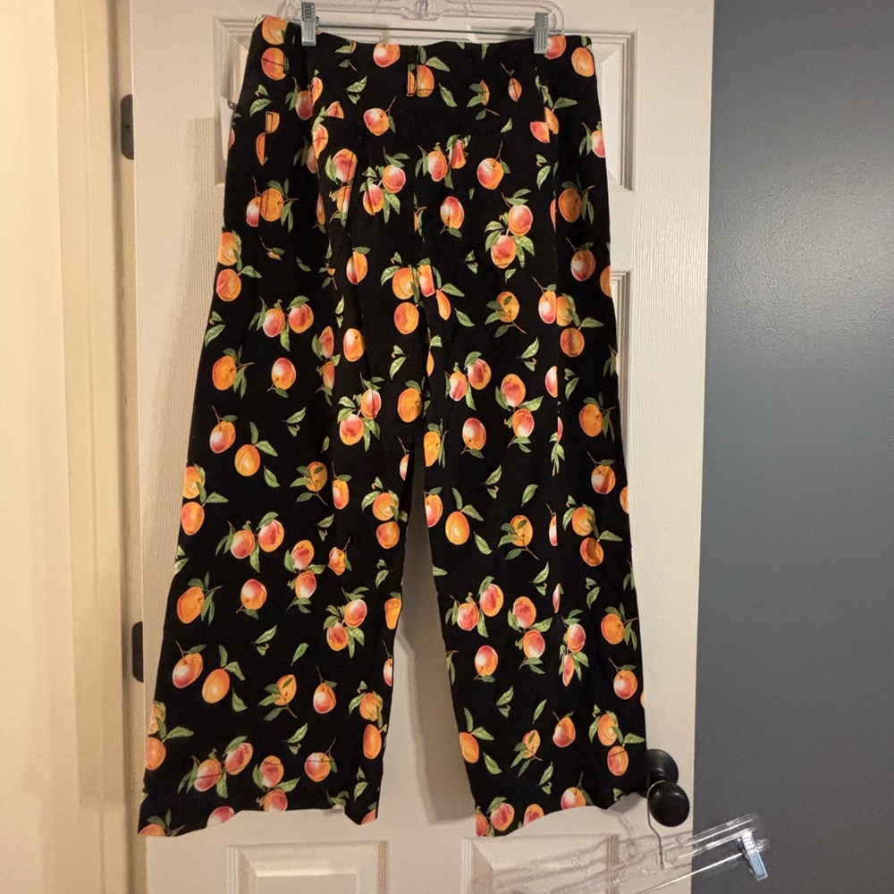 Maeve The Colette Cropped Wide Leg Pants || peach pattern || NWT || size 33 - Picture 5 of 8
